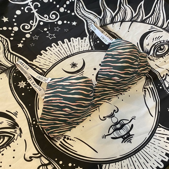 NWOT VICTORIA SECRET bra - Picture 3 of 13